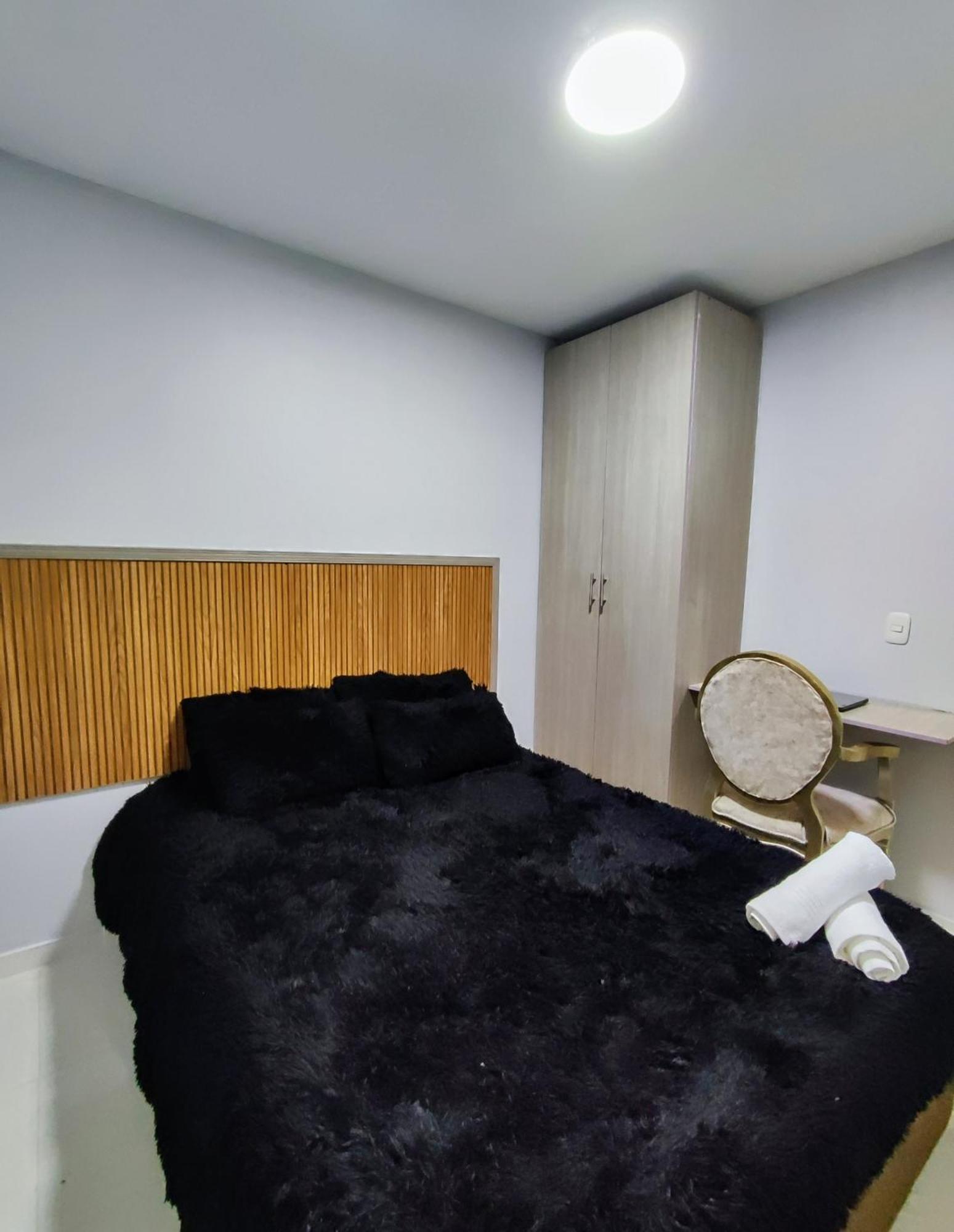 Apartment 2005 *